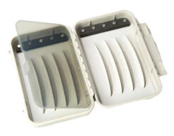 C&F Medium Magnetic Waterproof Fly Case – CF-2288H