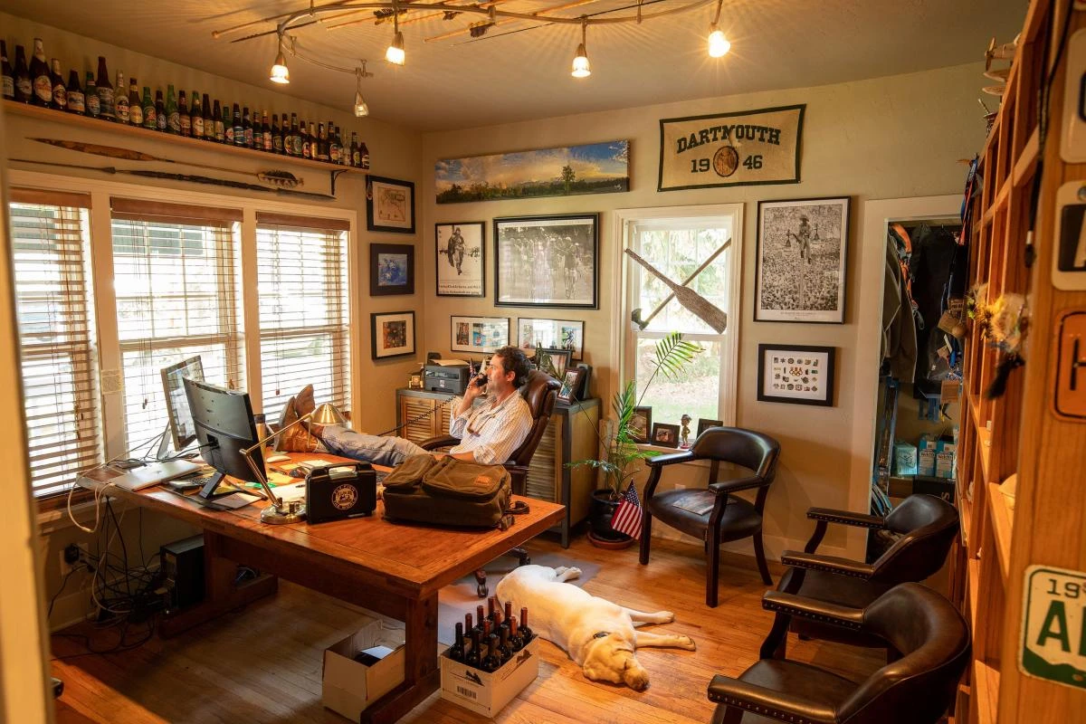 Fishpond Boulder Briefcase Peat Moss - Image 7