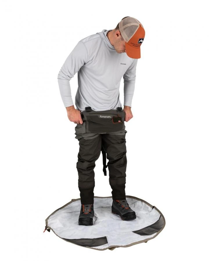 Simms Taco Bag Woodland Camo Sandbar - Image 3