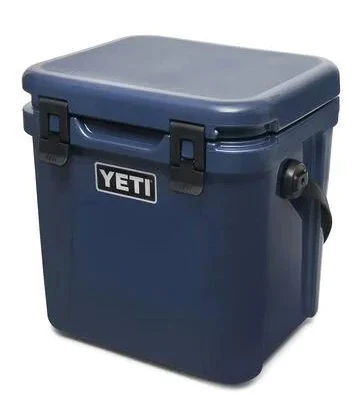 YETI Roadie 24 Cool Box Navy - Image 3